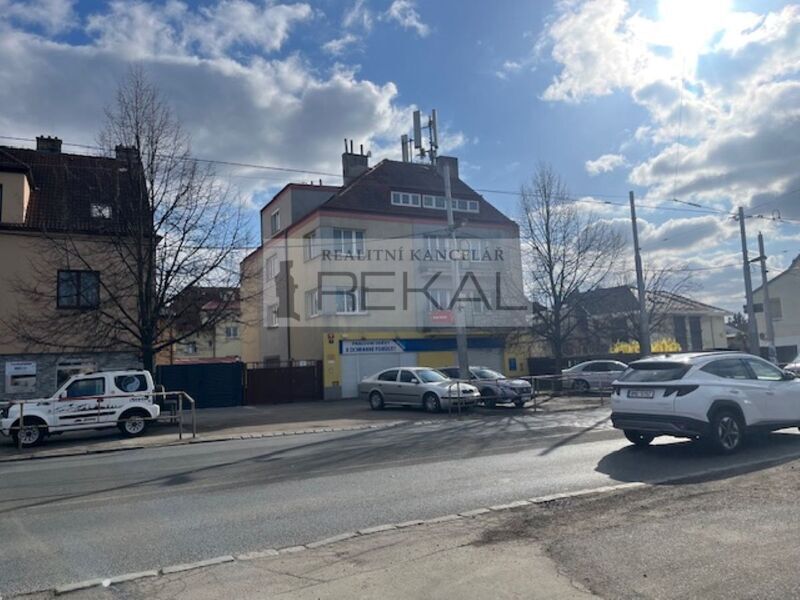 zavedená  zubní ordinace na Praze 6 na konečné MHD