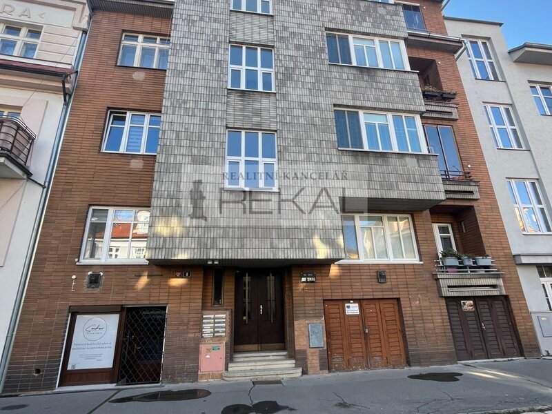 Prodej bytu v centru Poděbrad , jen pár kroků od kolonády Lázní  Poděbrady